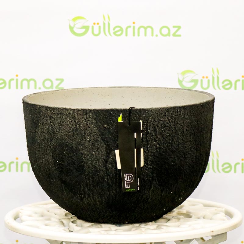 Ruby M Planter Vietnam (Black)